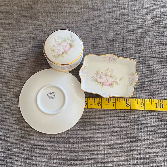 Vintage Accents Vintage Queensway Clematis Trio Set Floral Fine